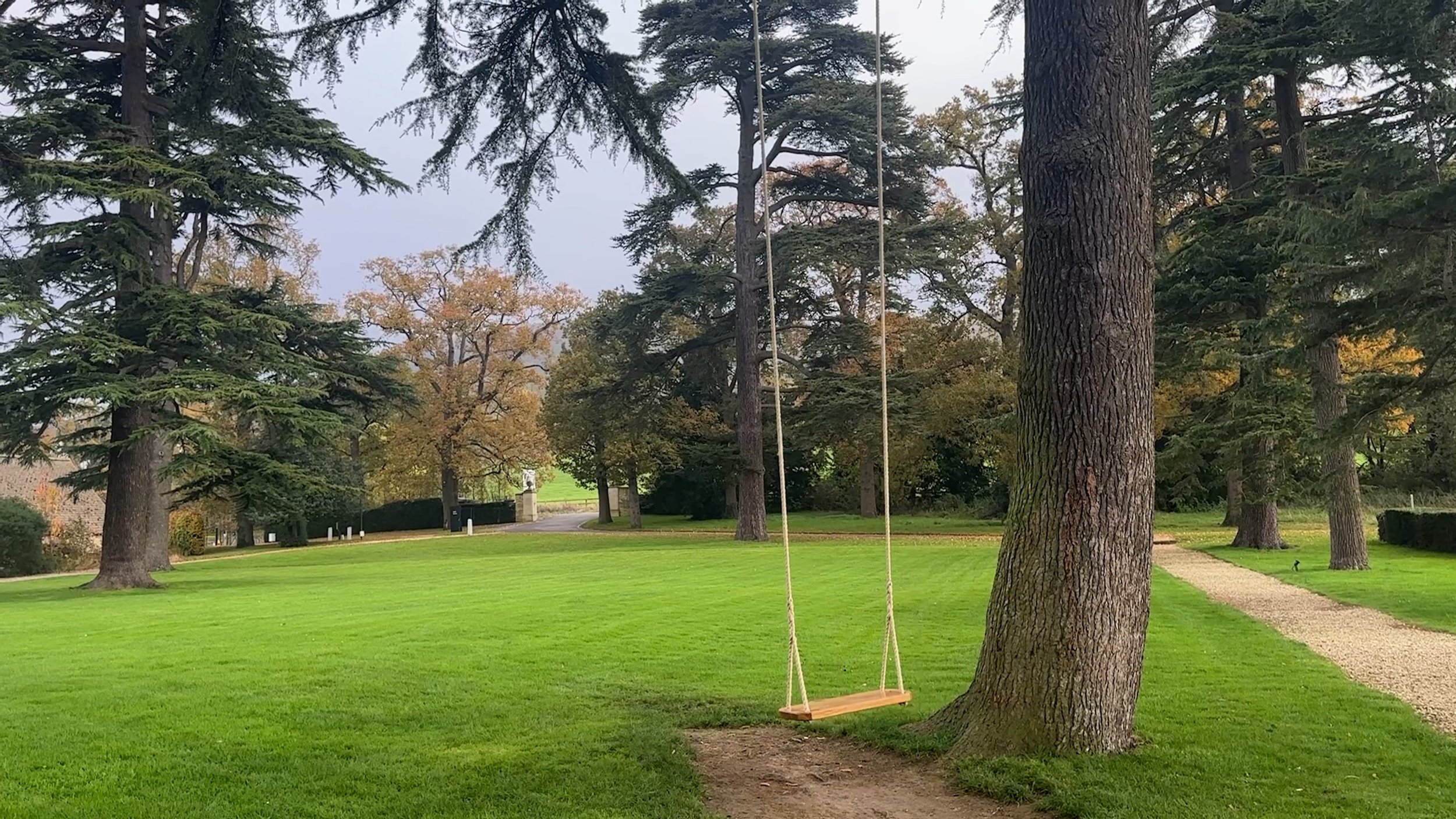 Swing at Ellenborough Park.jpg